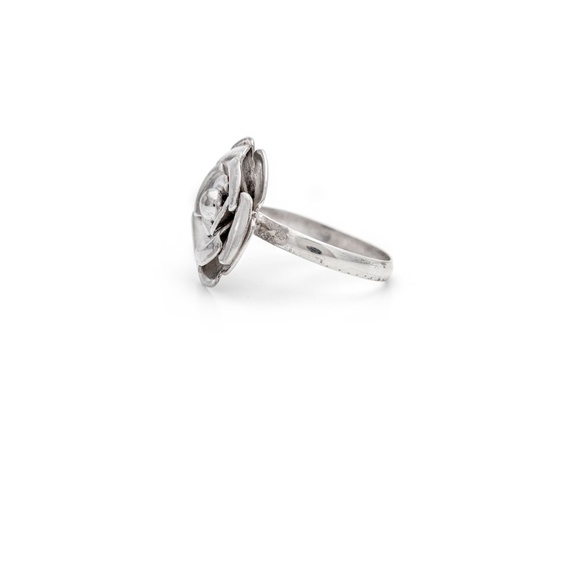 Large Silver 3D Dimensional Rose Flower Ring - Picture 3 of 6